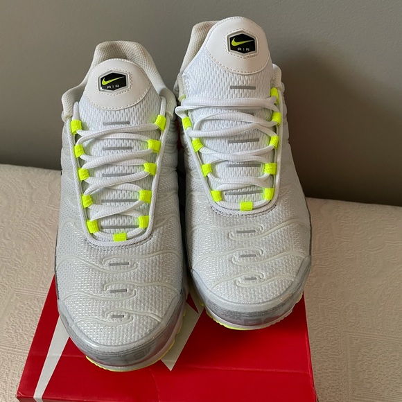 Nike Air Max plus Men size 8.5 women size 10 DB0682 002 - Picture 6 of 6